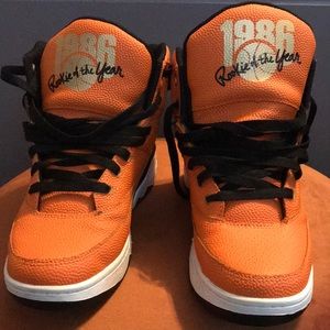 Patrick Ewing basketball leather shoes very unique